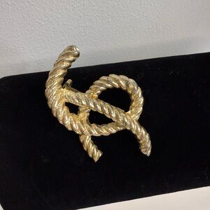 Gold Rope Knot Brooch